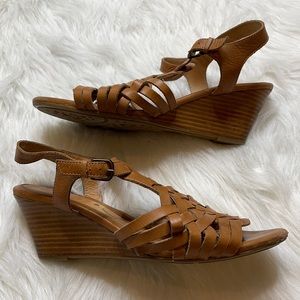 Sofft Woven Leather Sandal Size 11